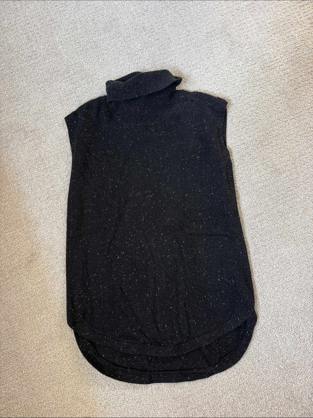 Saks Fifth Avenue Cashmere Black Sleeveless Turtleneck Knit Top w/ Speckle